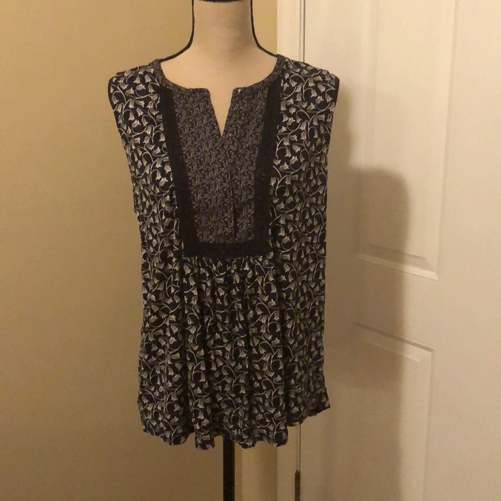 Loft sleeveless top size L EUC